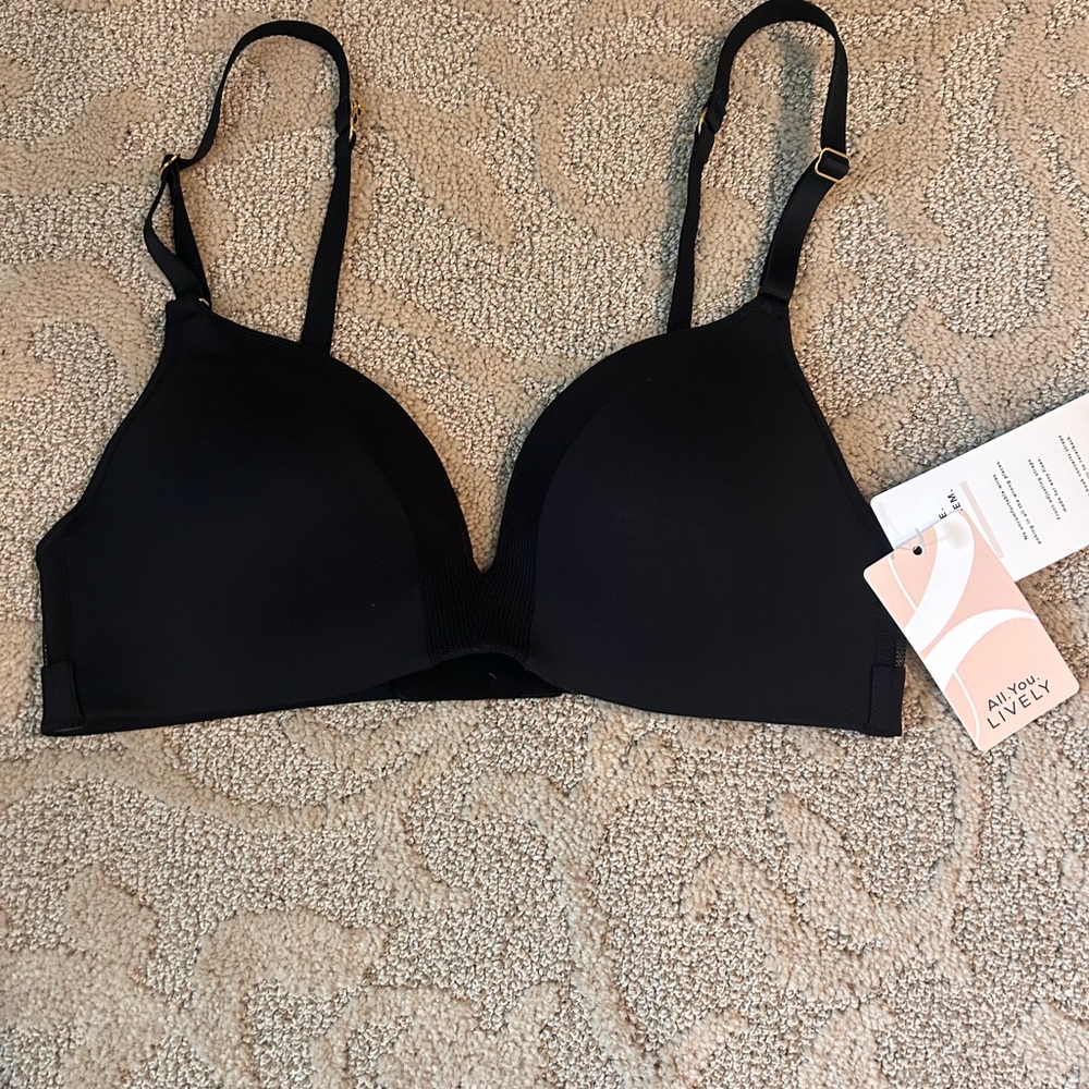 Lively Black Wireless Bra